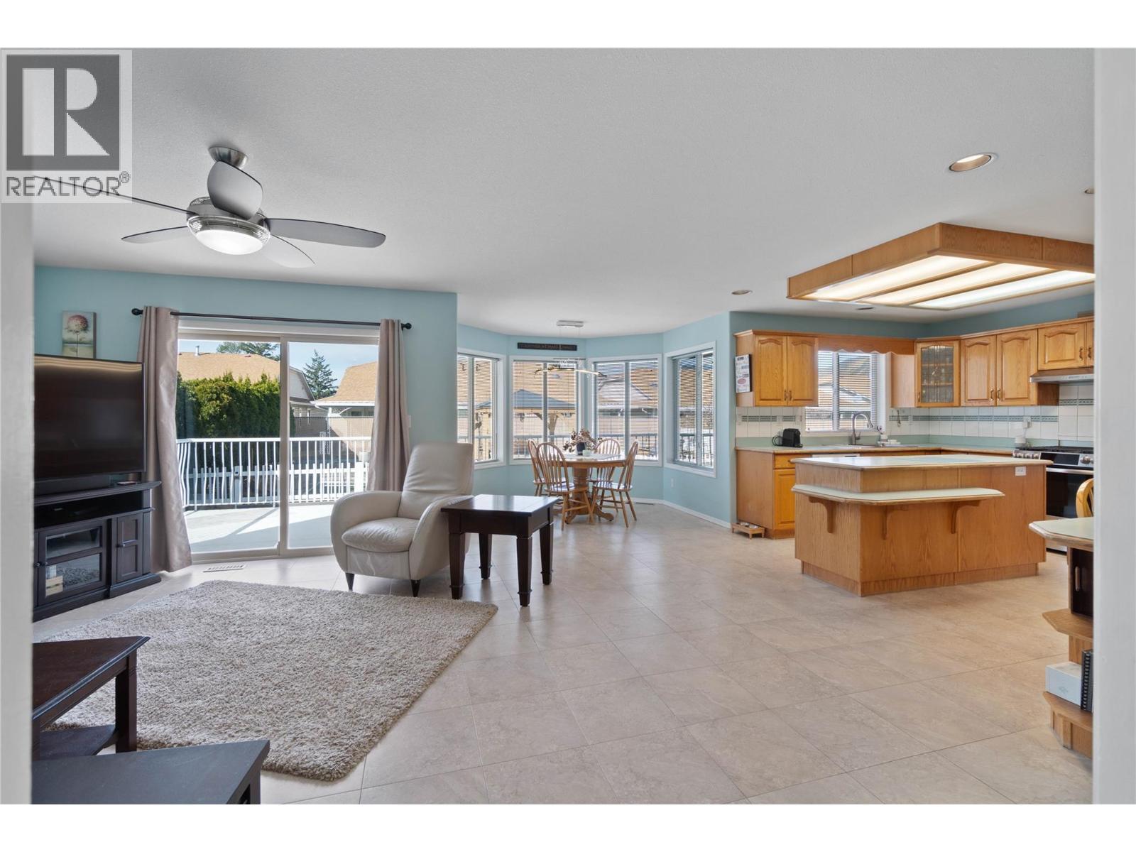 1153 14th Street, Kamloops, British Columbia  V2B 8K7 - Photo 11 - 10381034