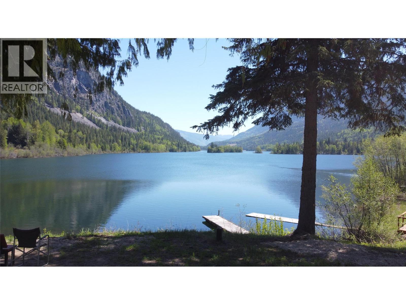 209 Island View Road, Summit Lake, British Columbia  V0G 1R1 - Photo 4 - 10380780
