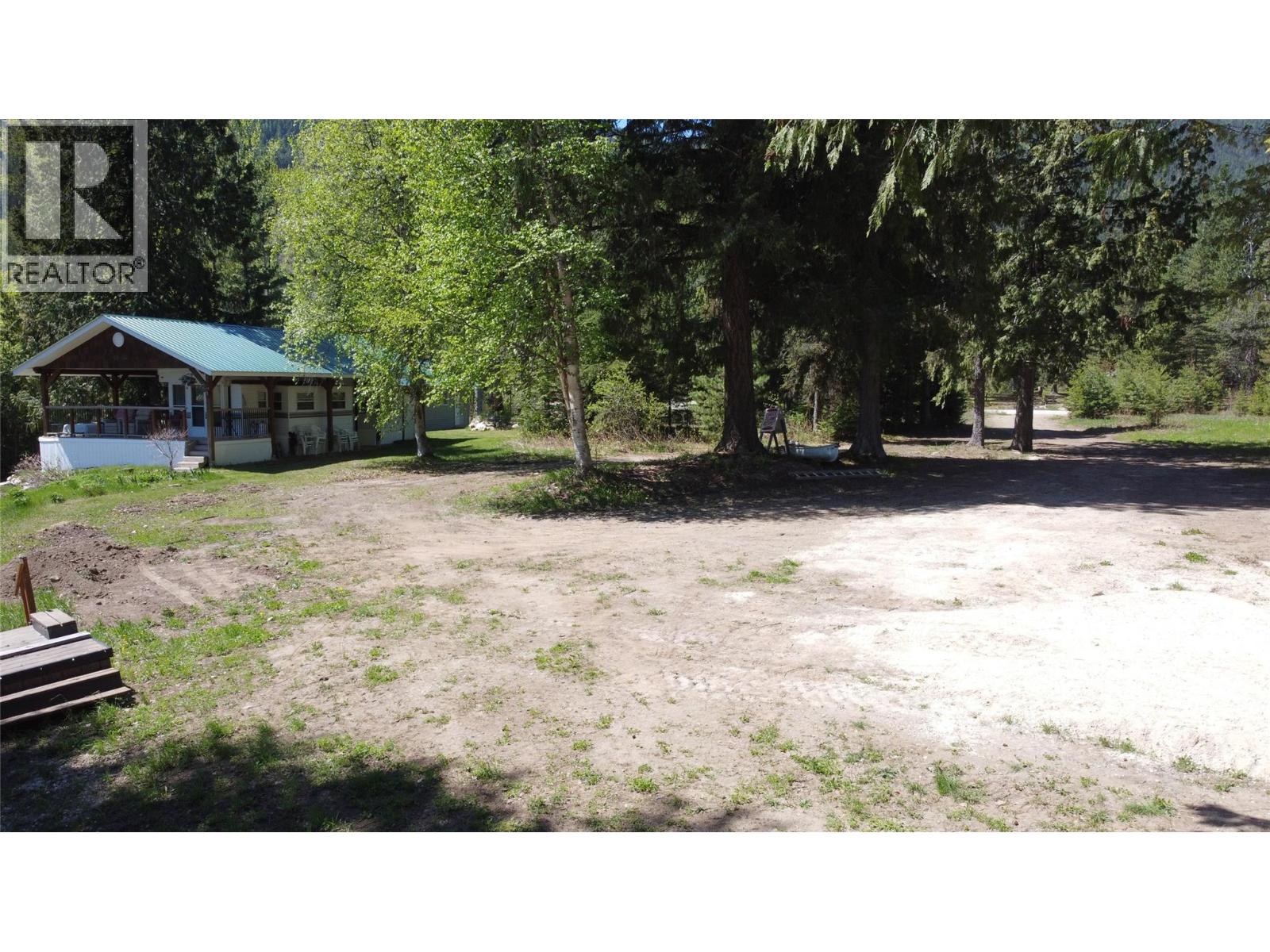 209 Island View Road, Summit Lake, British Columbia  V0G 1R1 - Photo 7 - 10380780