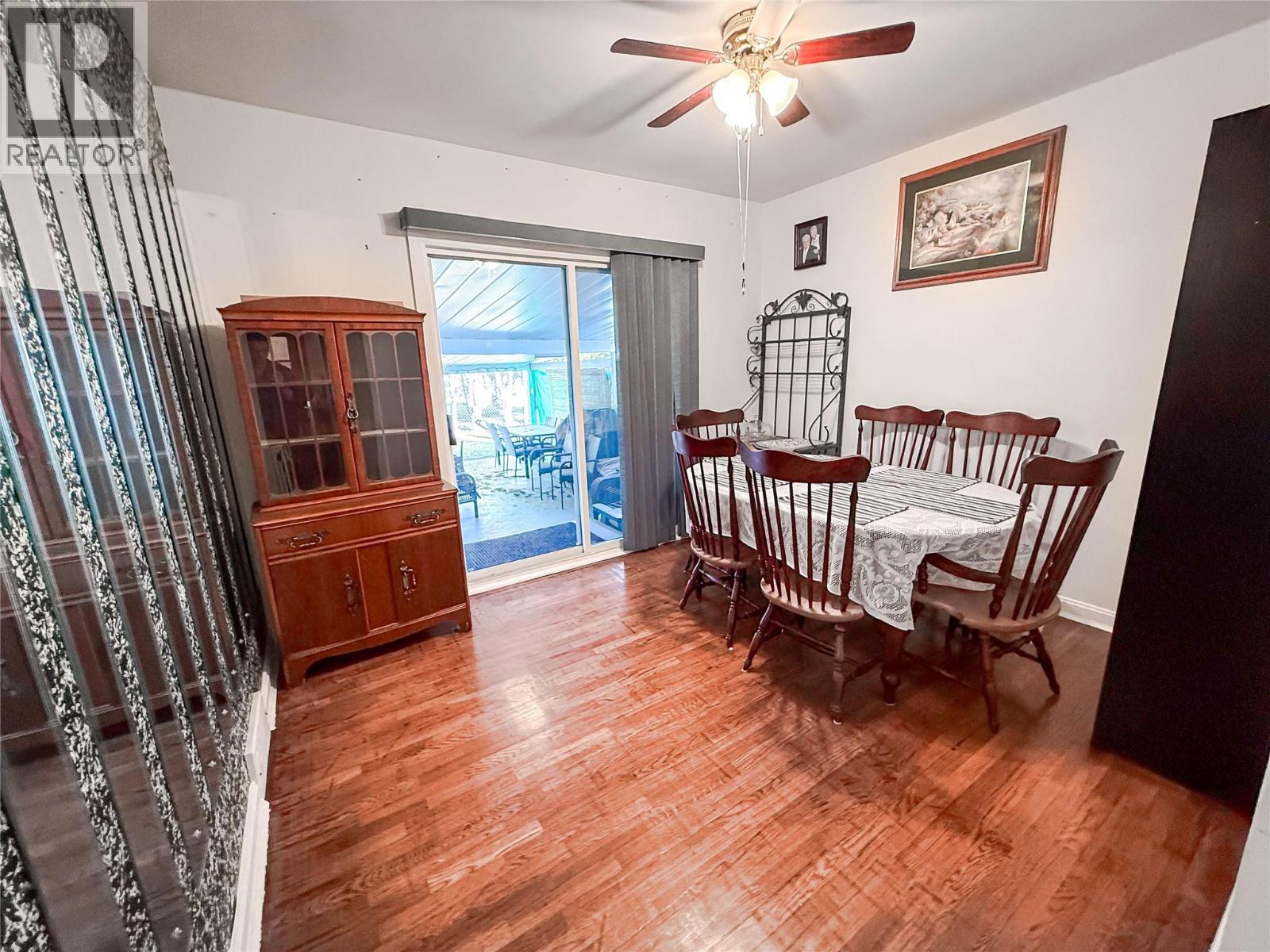 510 10th Avenue, Montrose, British Columbia  V0G 1P0 - Photo 18 - 10380818