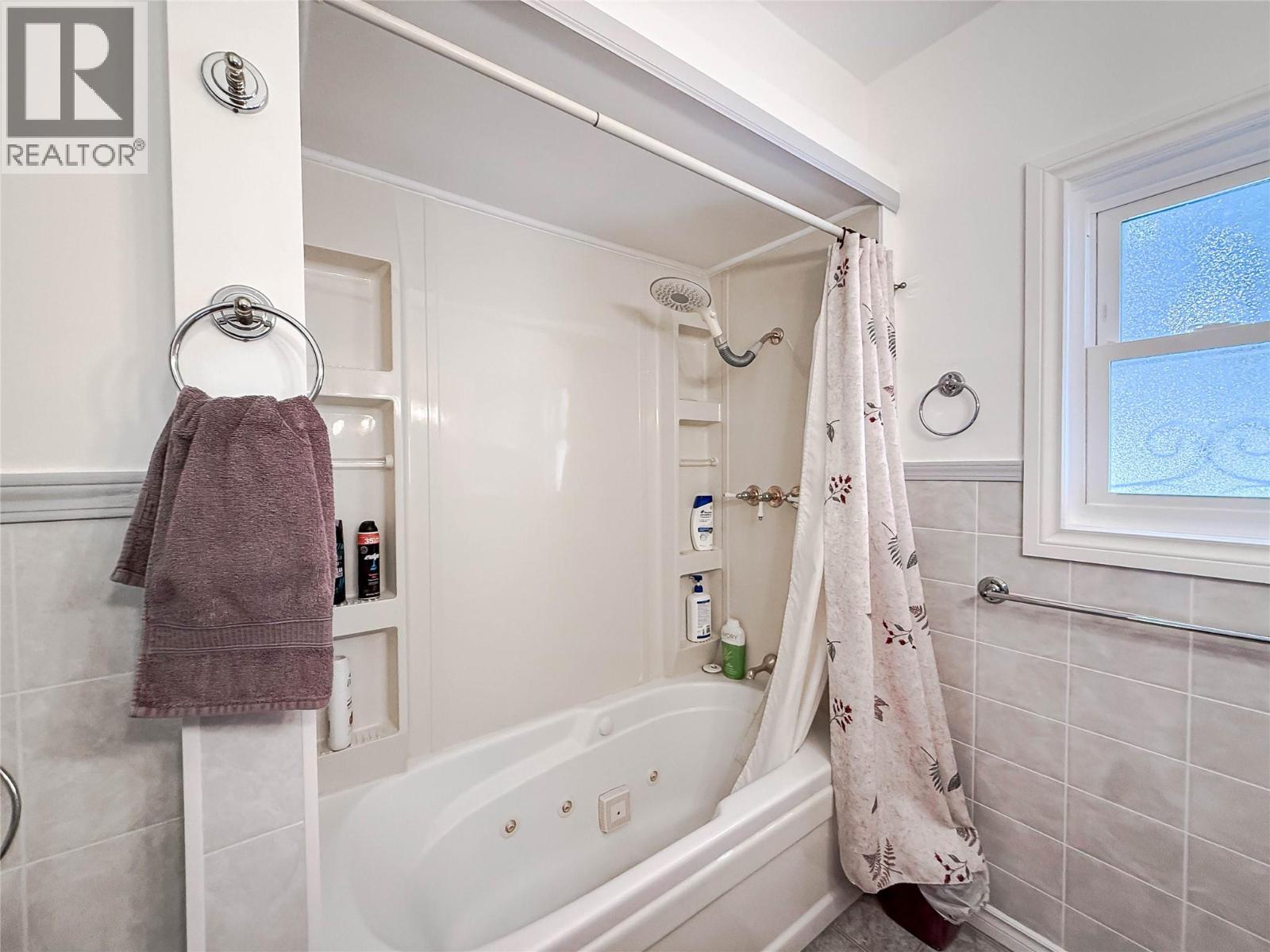 510 10th Avenue, Montrose, British Columbia  V0G 1P0 - Photo 21 - 10380818