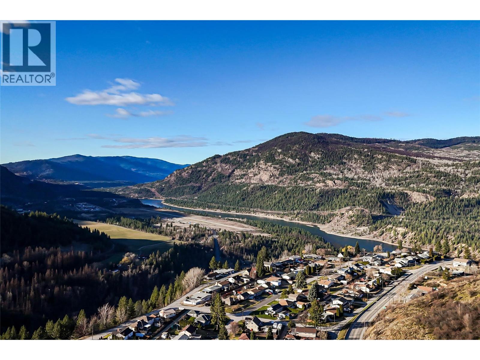 510 10th Avenue, Montrose, British Columbia  V0G 1P0 - Photo 58 - 10380818