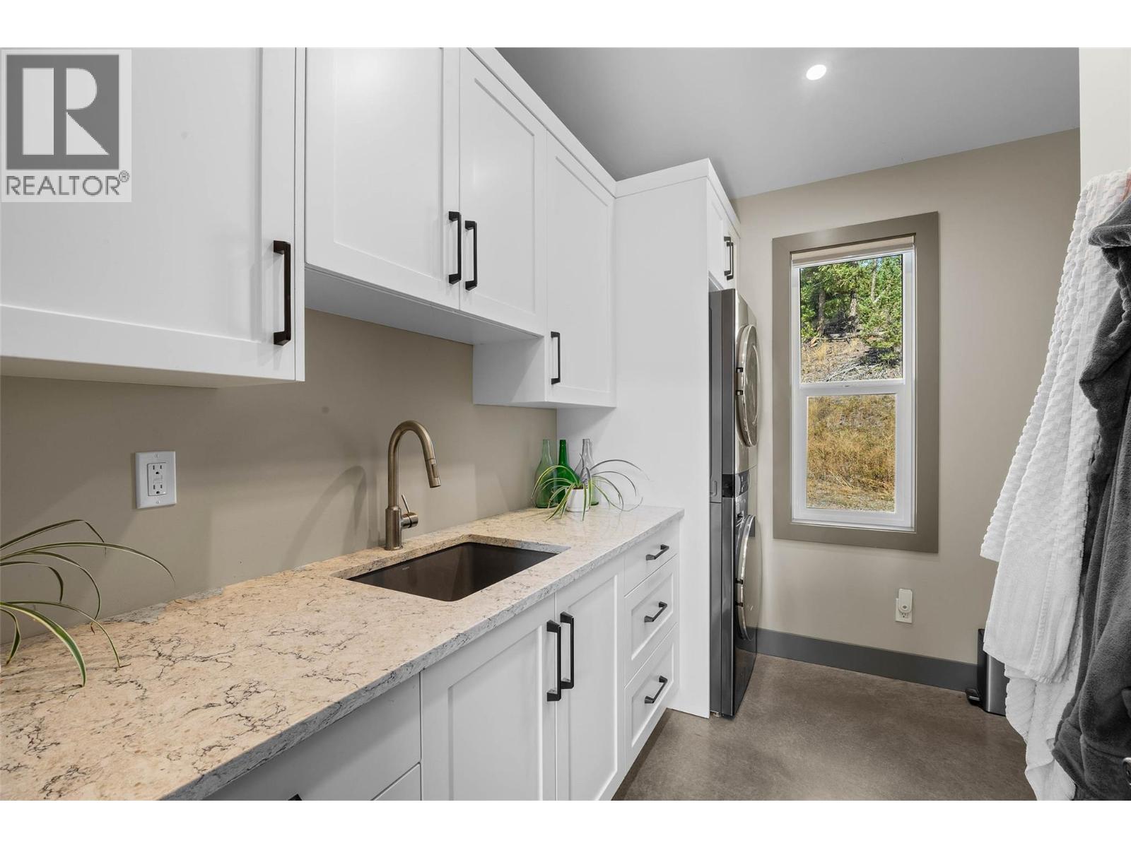 10076 Tranquille-Criss Creek Road, Kamloops, British Columbia  V1S 0B3 - Photo 20 - 10381070