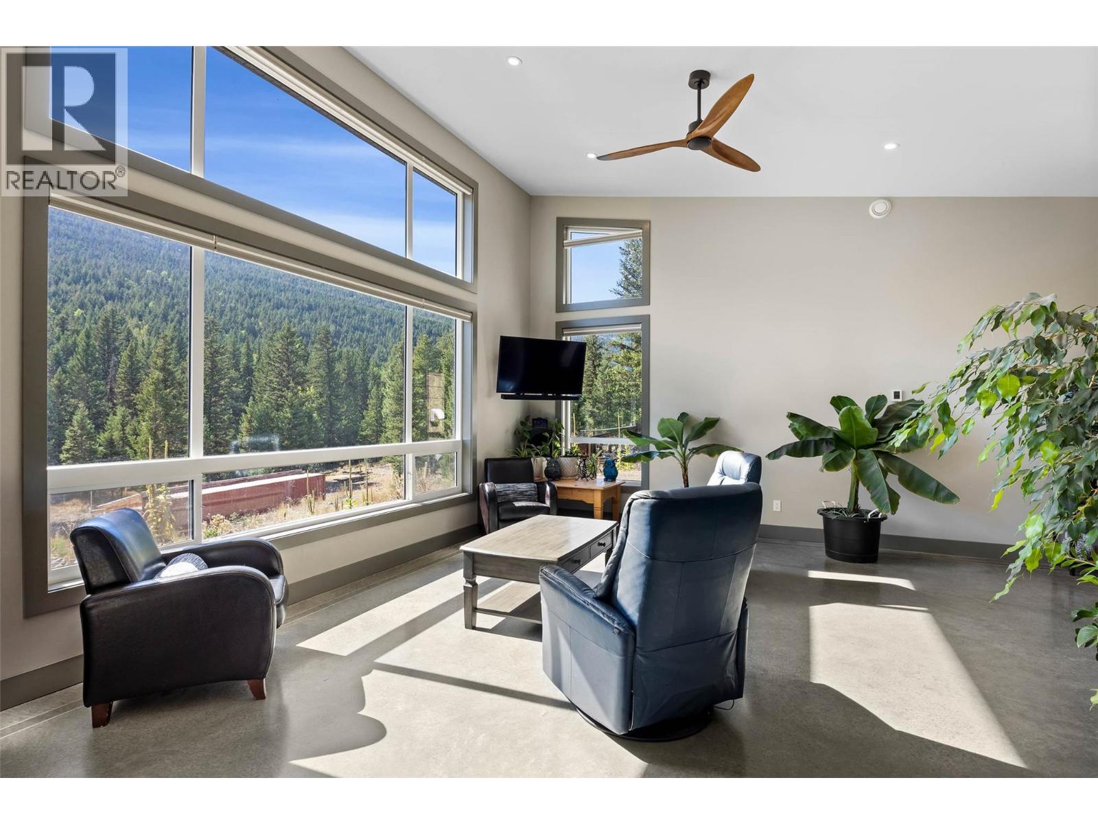 10076 Tranquille-Criss Creek Road, Kamloops, British Columbia  V1S 0B3 - Photo 4 - 10381070