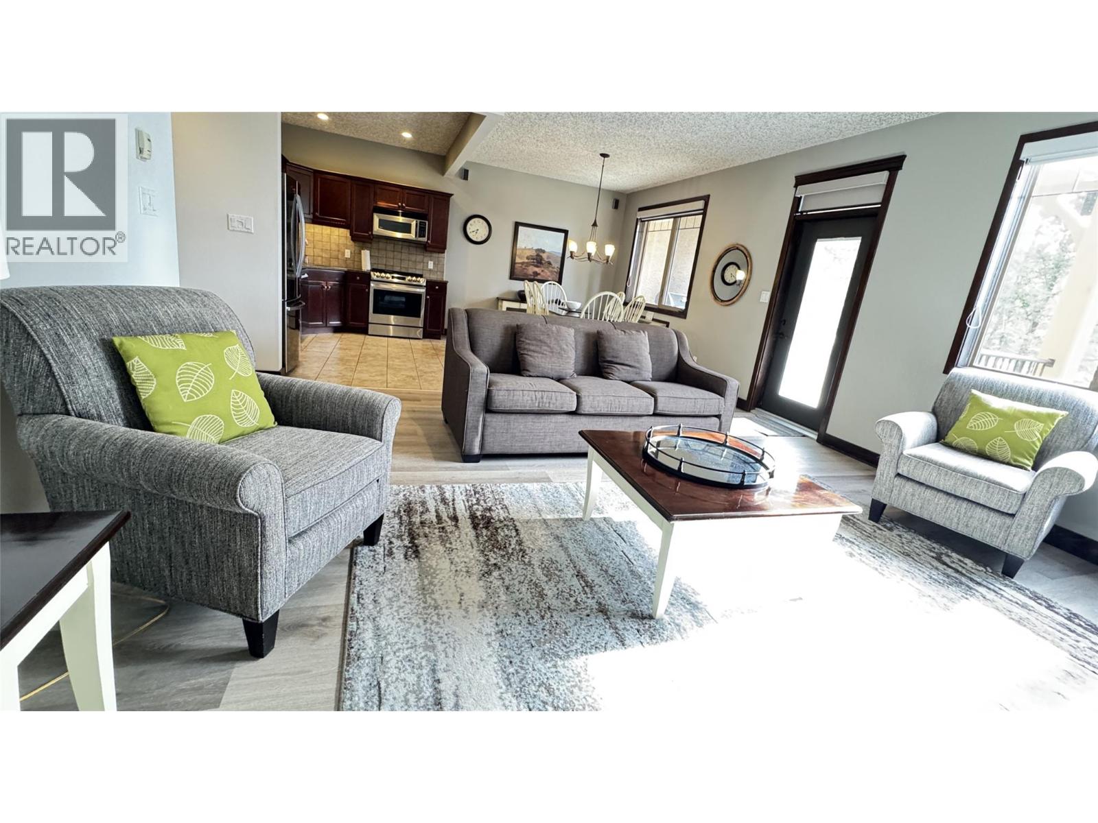 300 Bighorn Boulevard Unit# 322d, Radium Hot Springs, British Columbia  V0A 1M0 - Photo 1 - 10380284