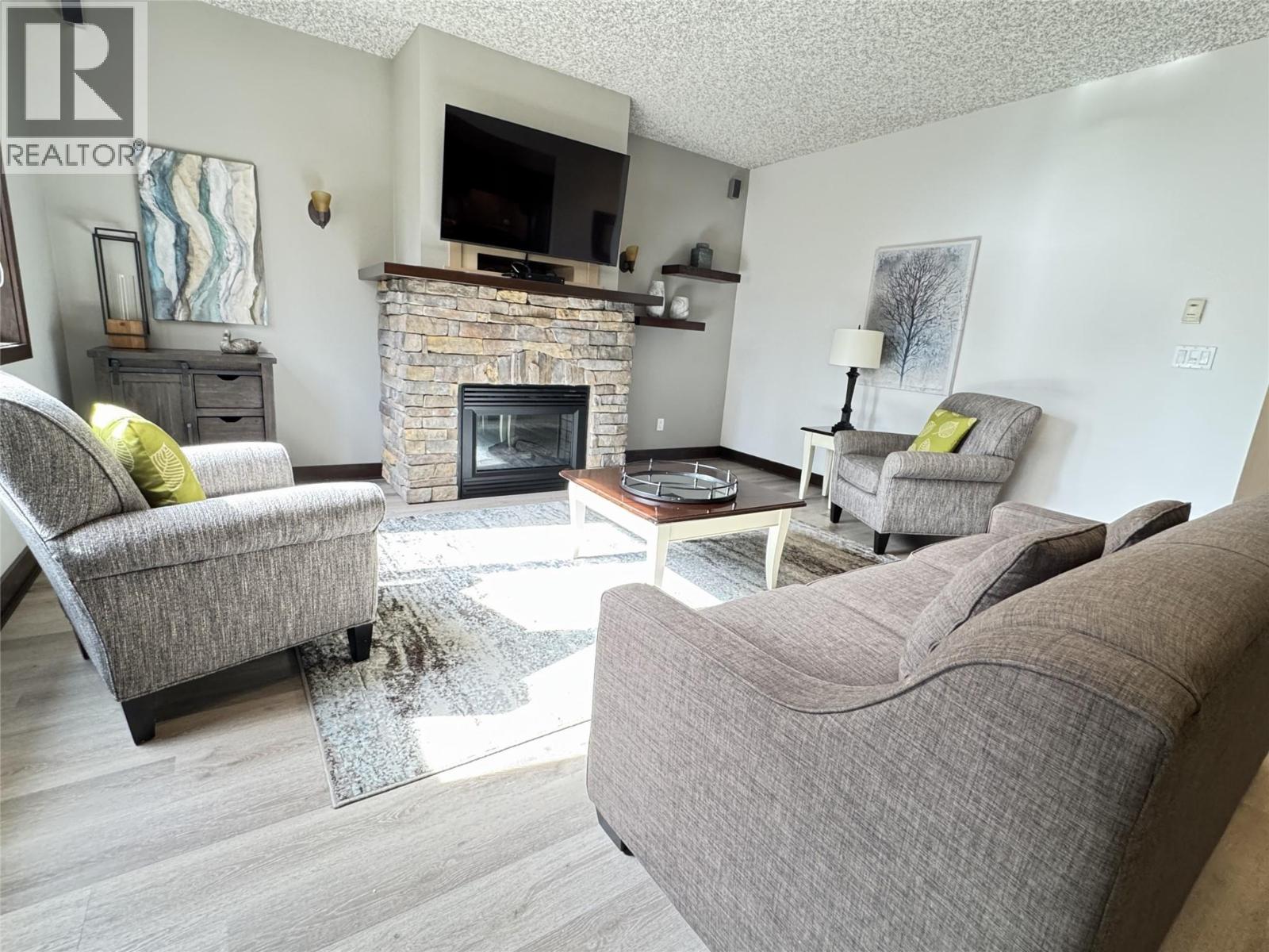 300 Bighorn Boulevard Unit# 322d, Radium Hot Springs, British Columbia  V0A 1M0 - Photo 14 - 10380284