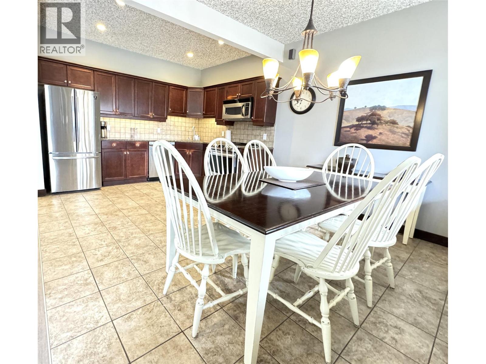 300 Bighorn Boulevard Unit# 322d, Radium Hot Springs, British Columbia  V0A 1M0 - Photo 6 - 10380284