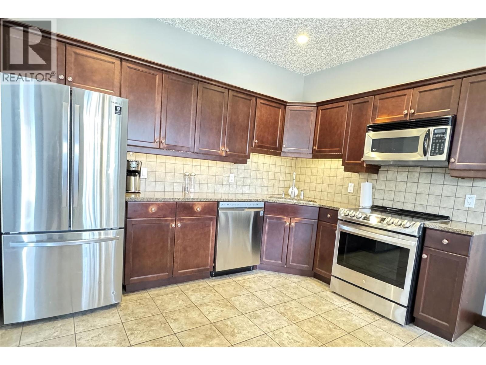 300 Bighorn Boulevard Unit# 322d, Radium Hot Springs, British Columbia  V0A 1M0 - Photo 7 - 10380284