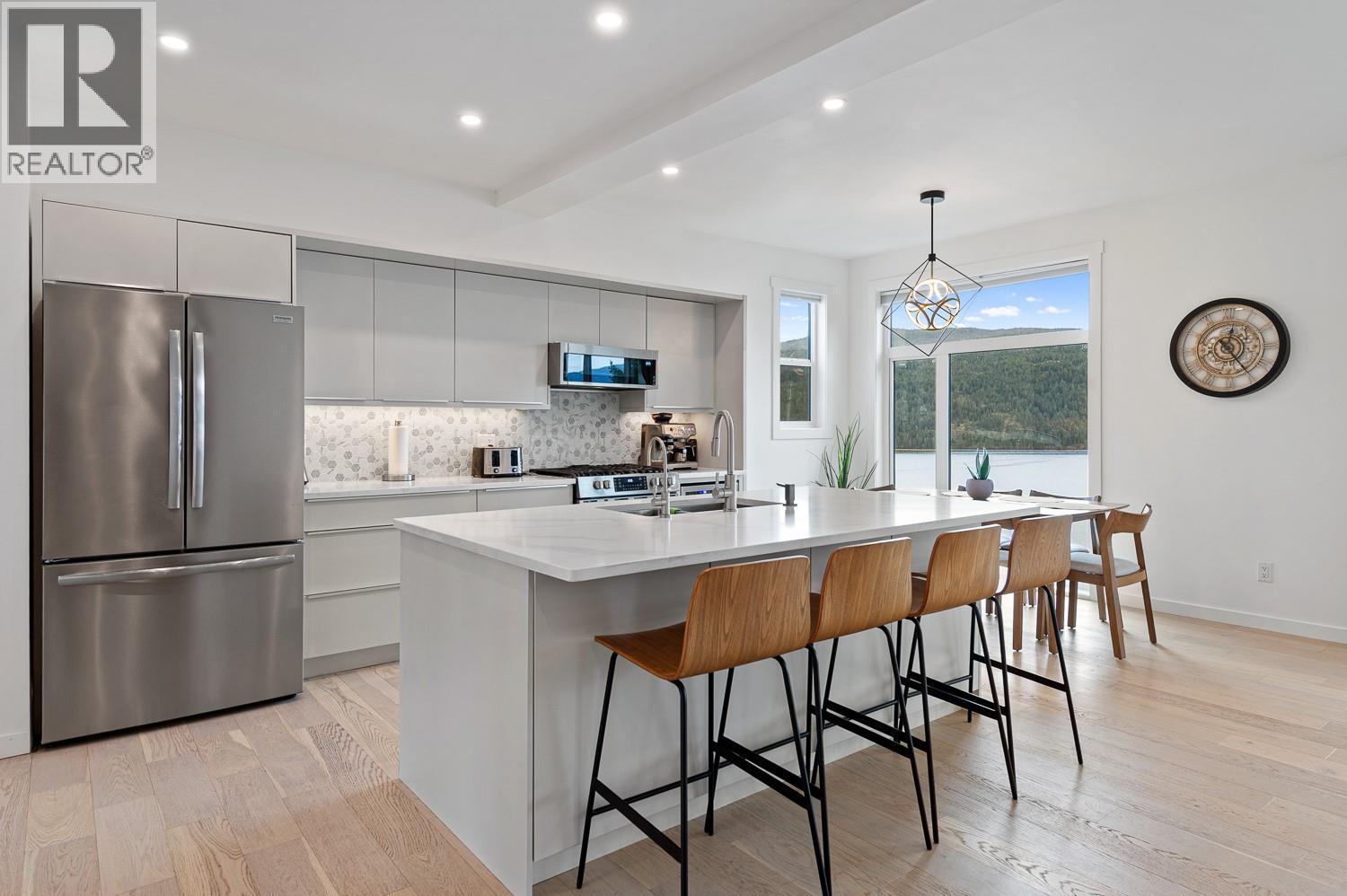 40 Kestrel Place Unit# 12, Vernon, British Columbia  V1H 1S6 - Photo 2 - 10380846