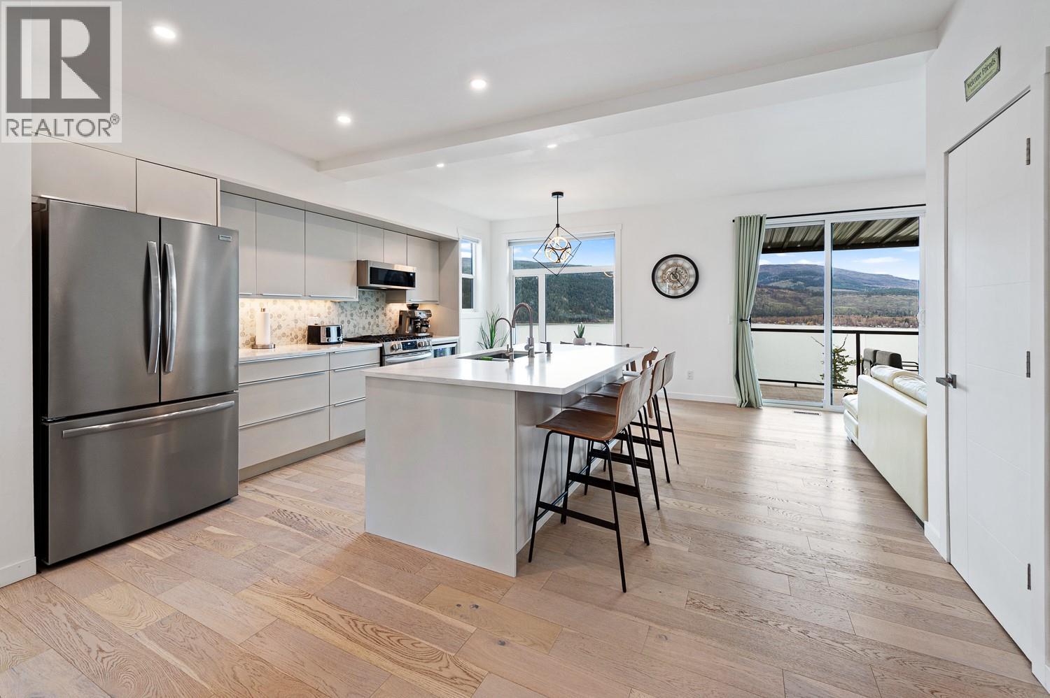 40 Kestrel Place Unit# 12, Vernon, British Columbia  V1H 1S6 - Photo 4 - 10380846