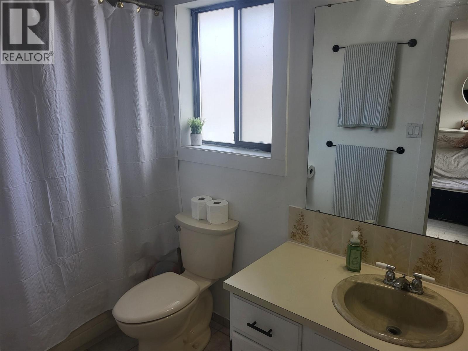 9504 Hummingbird Lane, Osoyoos, British Columbia  V0H 1V5 - Photo 9 - 10381113