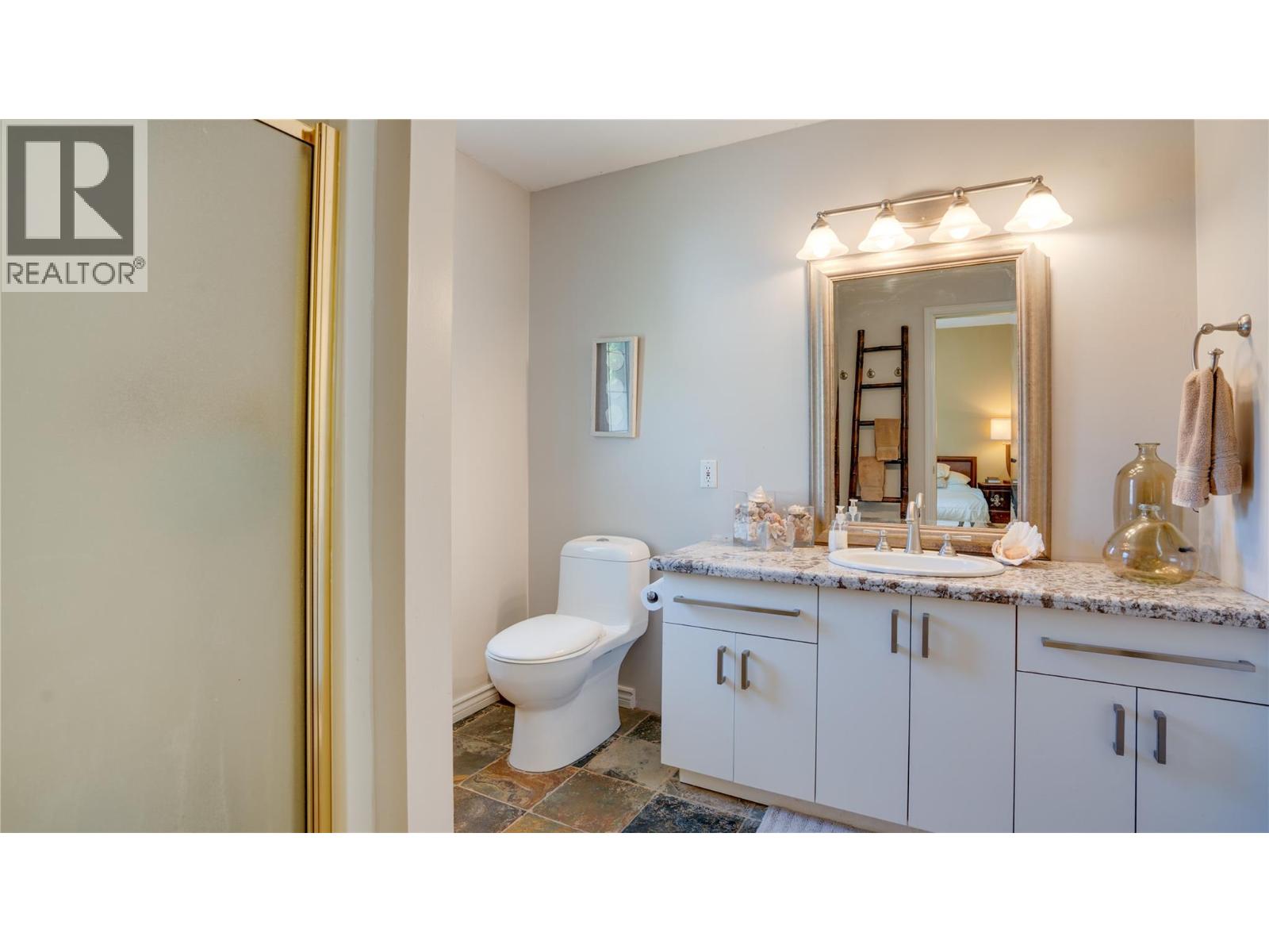 5775 Deadpine Drive, Kelowna, British Columbia  V1P 1A3 - Photo 42 - 10381076