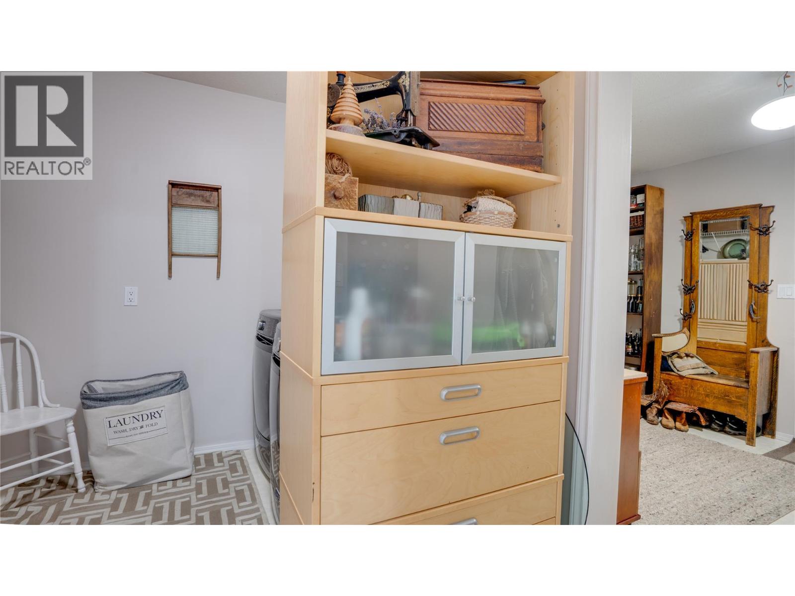 5775 Deadpine Drive, Kelowna, British Columbia  V1P 1A3 - Photo 46 - 10381076