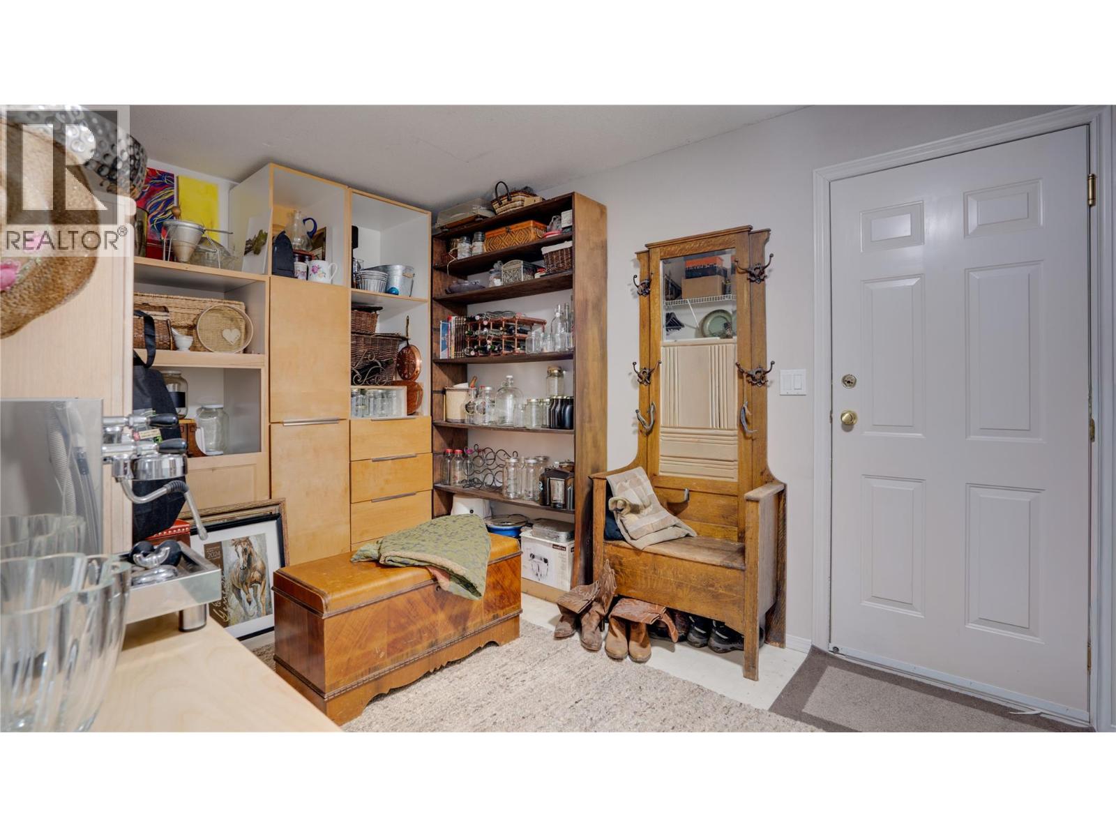 5775 Deadpine Drive, Kelowna, British Columbia  V1P 1A3 - Photo 47 - 10381076