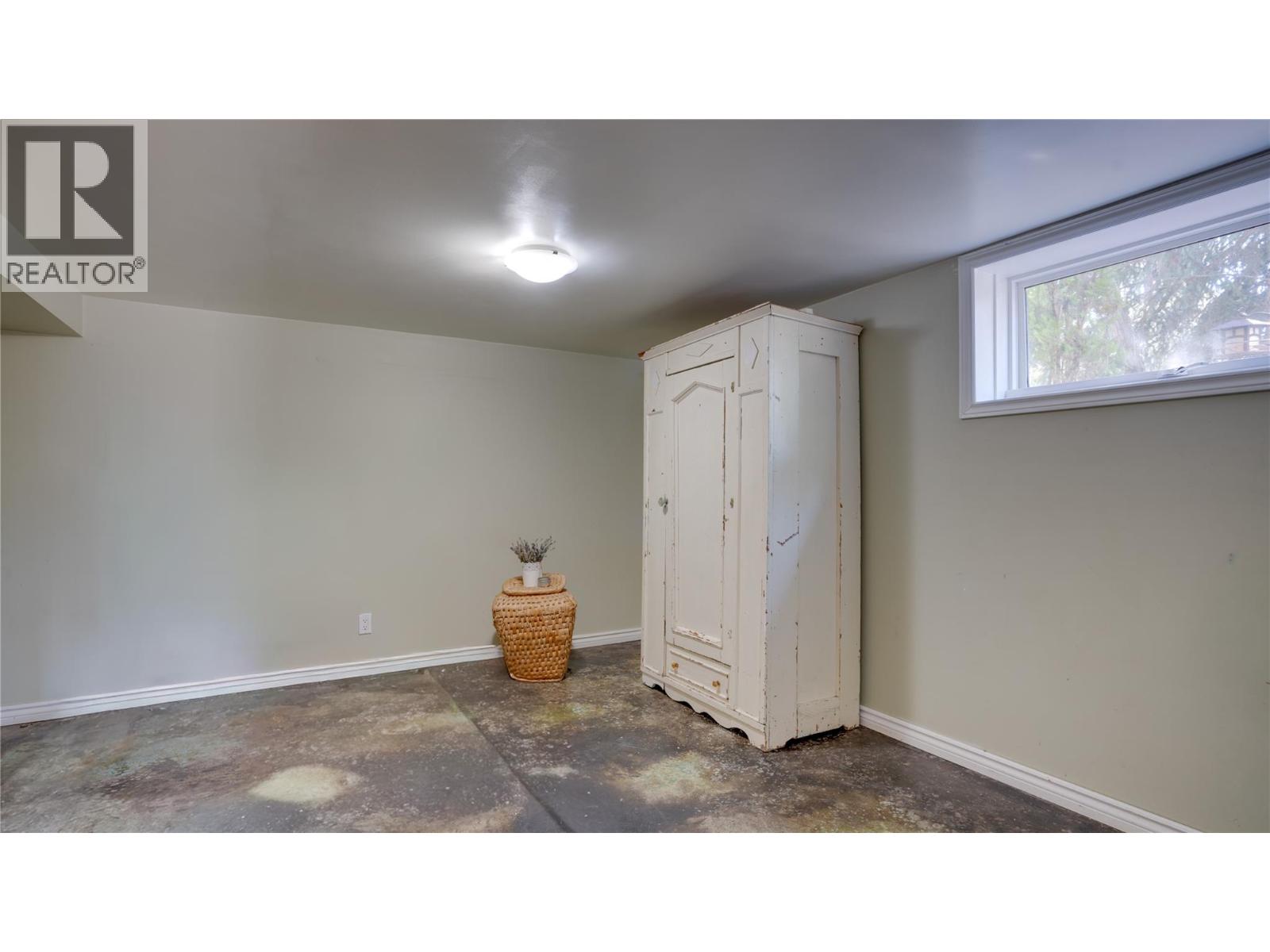 5775 Deadpine Drive, Kelowna, British Columbia  V1P 1A3 - Photo 54 - 10381076