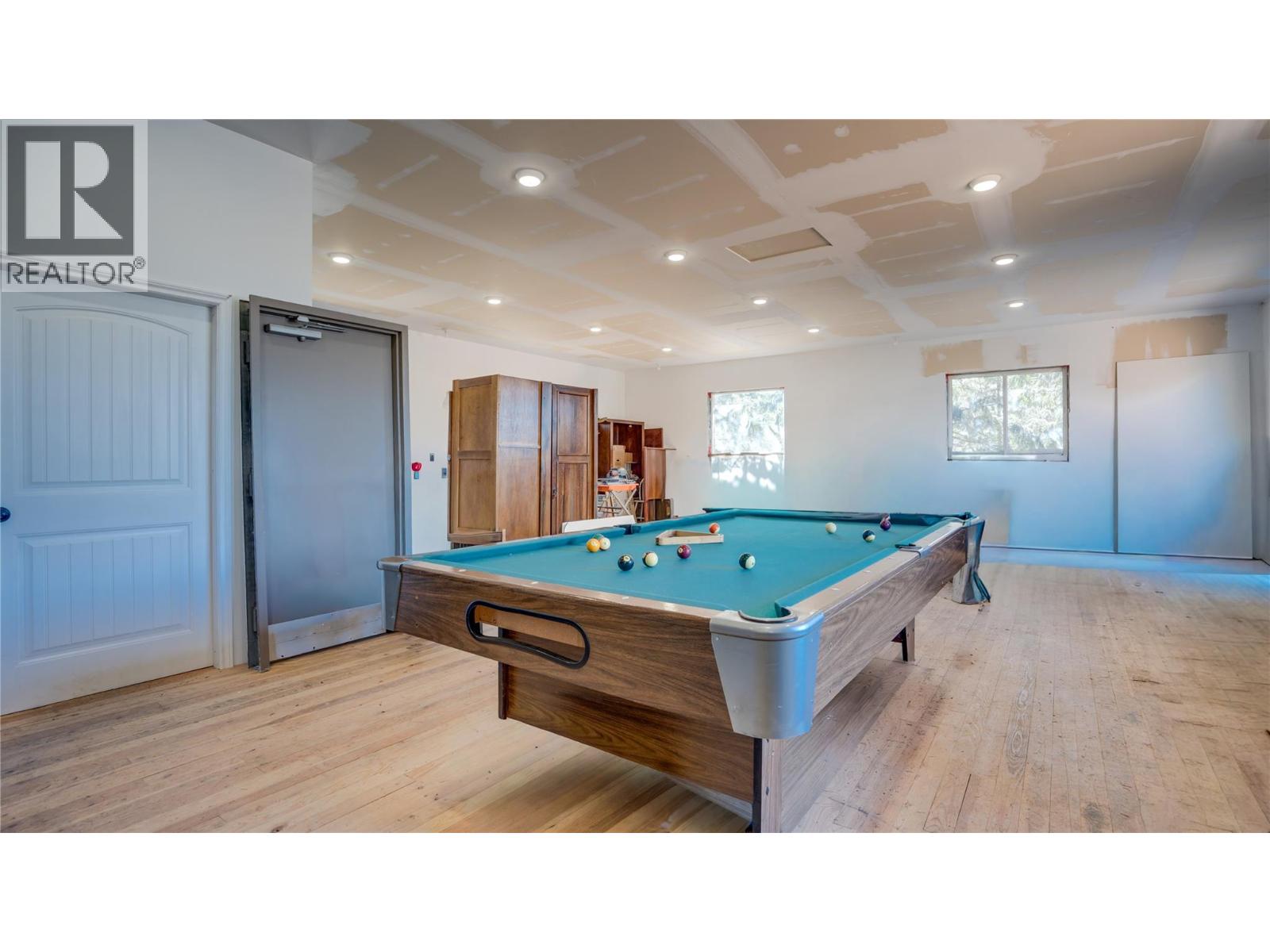 5775 Deadpine Drive, Kelowna, British Columbia  V1P 1A3 - Photo 58 - 10381076