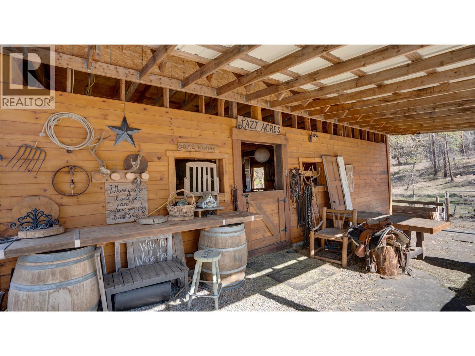 5775 Deadpine Drive, Kelowna, British Columbia  V1P 1A3 - Photo 9 - 10381076