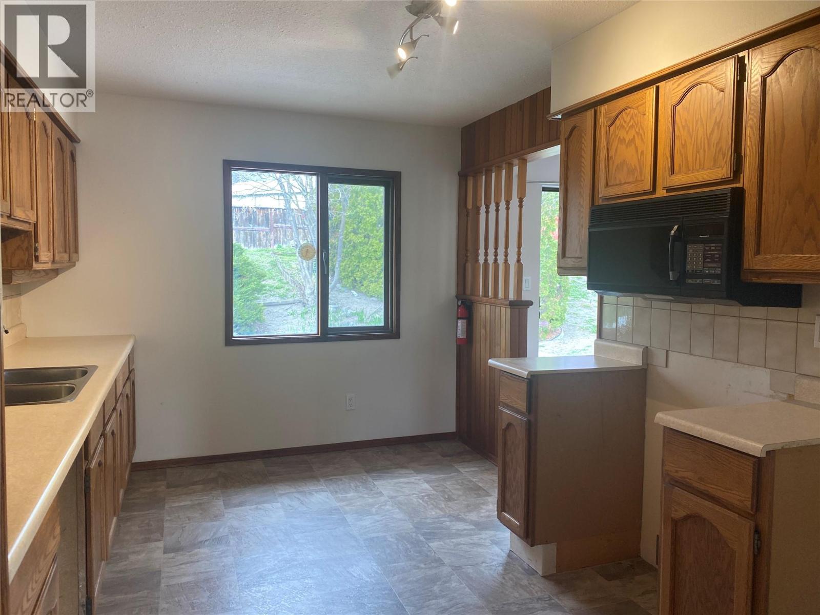 2900 Prospect Drive, Vernon, British Columbia  V1T 8E4 - Photo 6 - 10380754