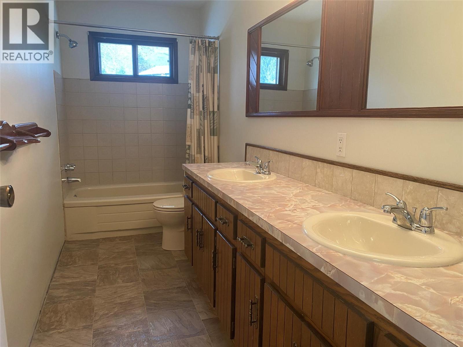 2900 Prospect Drive, Vernon, British Columbia  V1T 8E4 - Photo 9 - 10380754