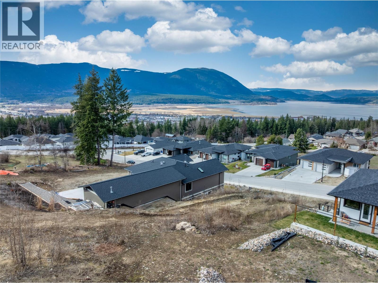1120 16 Avenue Se, Salmon Arm, British Columbia  V1E 0H4 - Photo 11 - 10381077