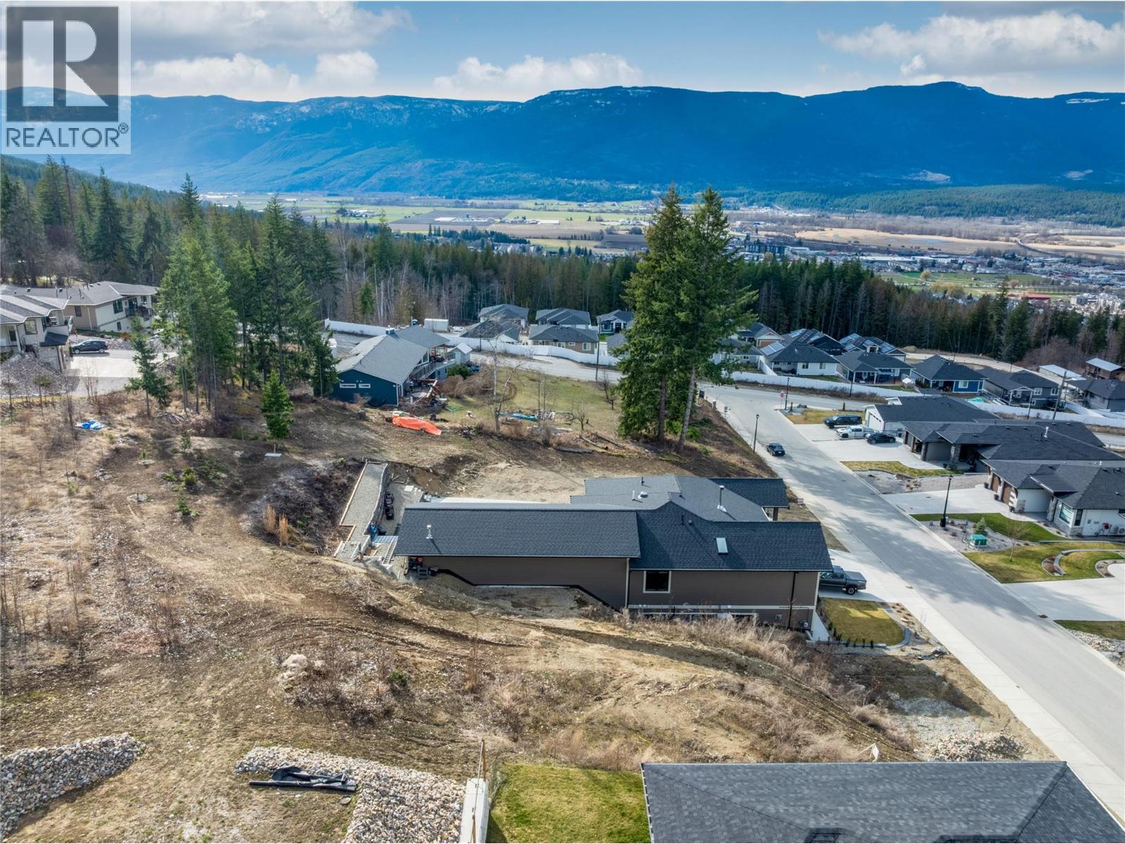 1120 16 Avenue Se, Salmon Arm, British Columbia  V1E 0H4 - Photo 14 - 10381077