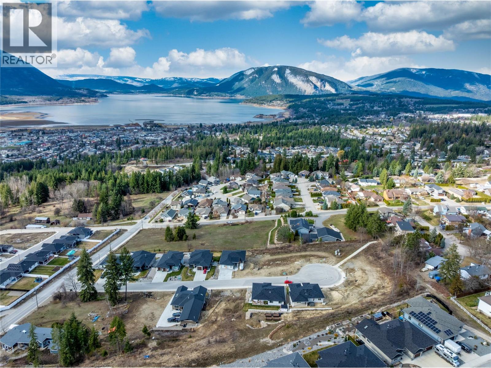 1120 16 Avenue Se, Salmon Arm, British Columbia  V1E 0H4 - Photo 19 - 10381077