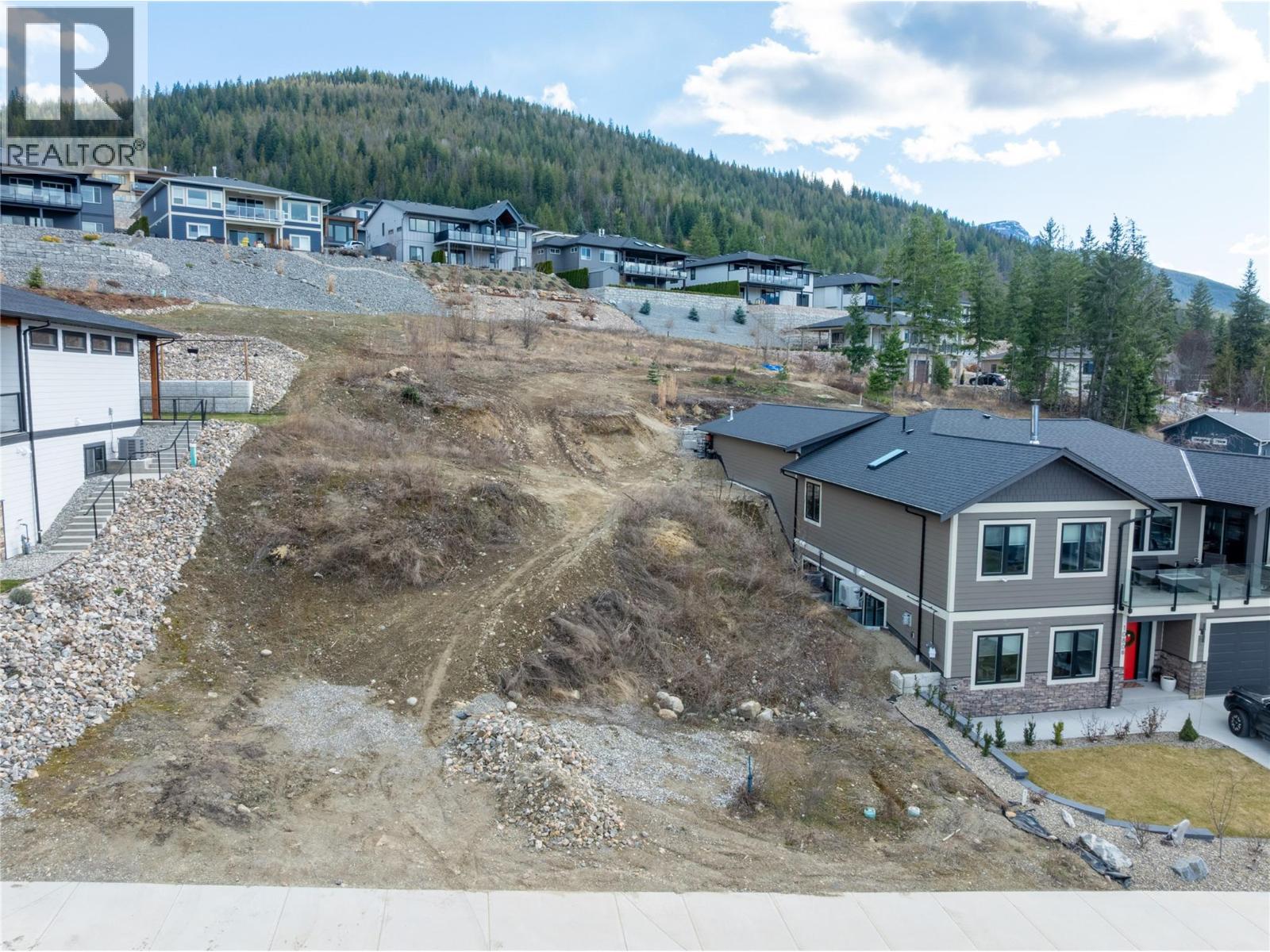 1120 16 Avenue Se, Salmon Arm, British Columbia  V1E 0H4 - Photo 4 - 10381077