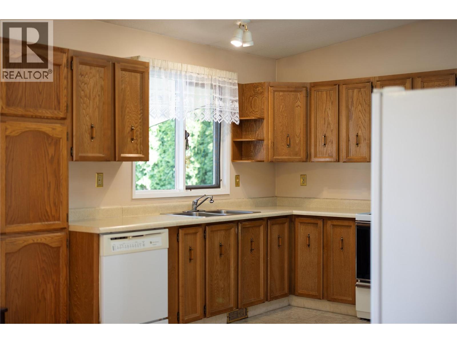 250 Hillaby Avenue, Kelowna, British Columbia  V1X 5V6 - Photo 3 - 10380933