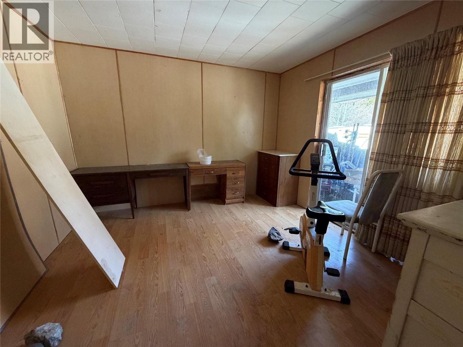 1888 Columbia Street, Coalmont-Tulameen, British Columbia  V0X 1G0 - Photo 11 - 10381126