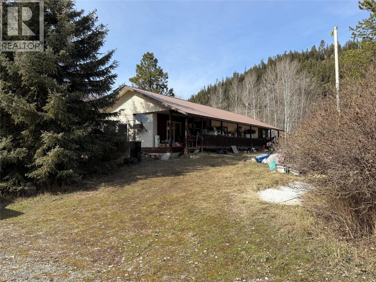 1888 Columbia Street, Coalmont-Tulameen, British Columbia  V0X 1G0 - Photo 3 - 10381126