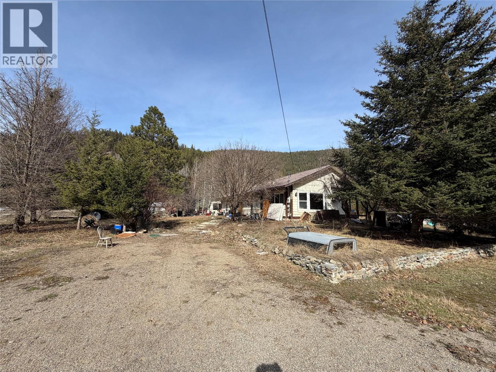 1888 Columbia Street, Coalmont-Tulameen, British Columbia  V0X 1G0 - Photo 4 - 10381126