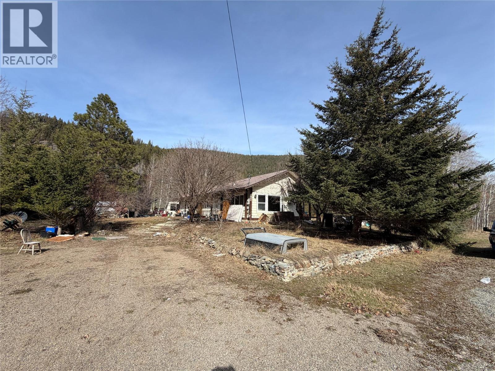 1888 Columbia Street, Coalmont-Tulameen, British Columbia  V0X 1G0 - Photo 5 - 10381126