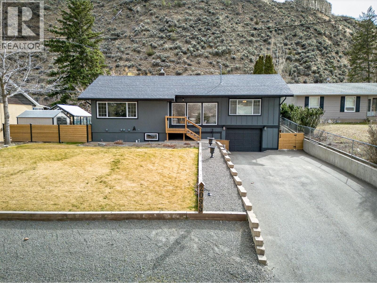 2095 Valleyview Drive, Kamloops, British Columbia  V2C 4C3 - Photo 1 - 10381109