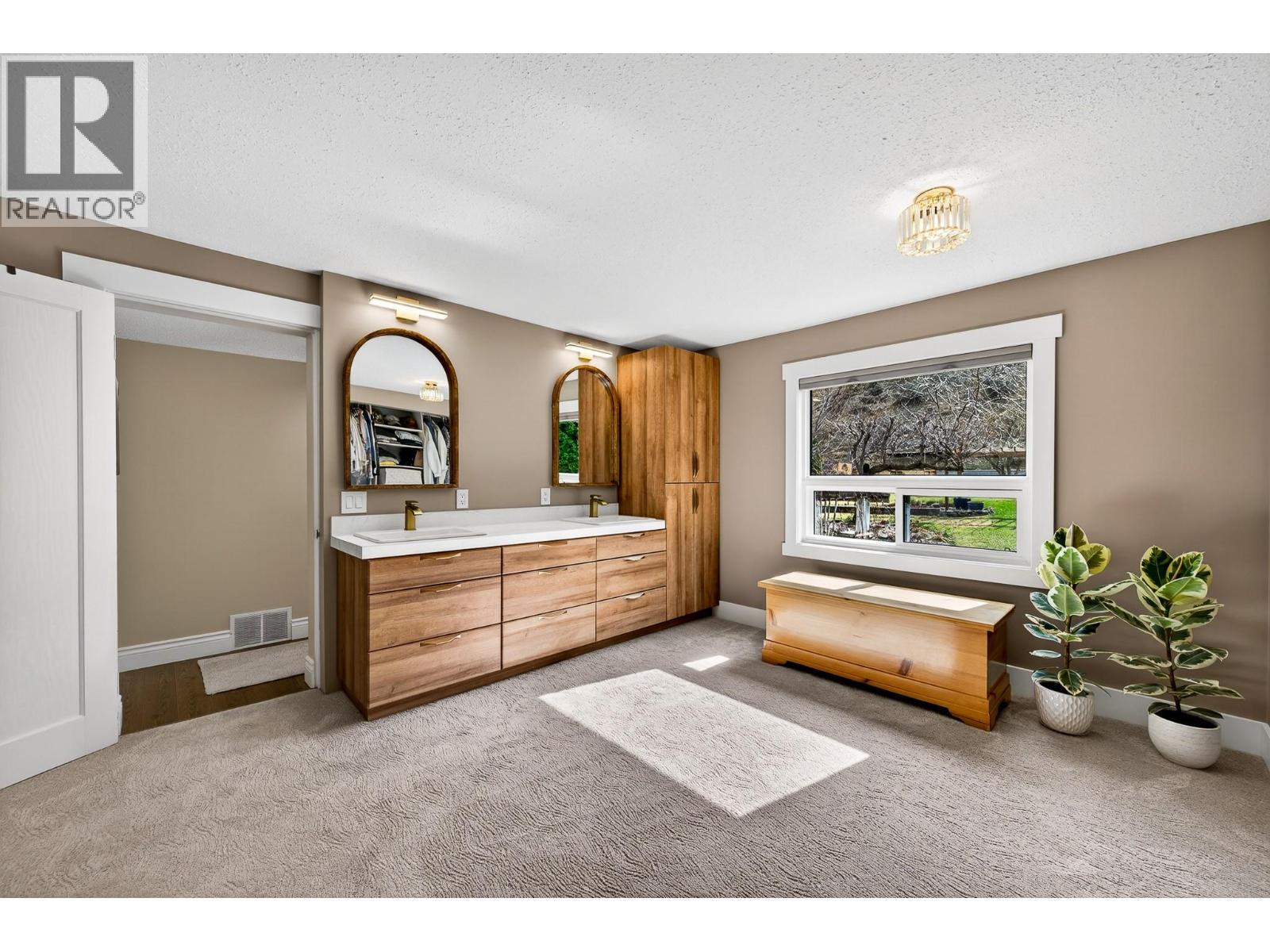 2095 Valleyview Drive, Kamloops, British Columbia  V2C 4C3 - Photo 13 - 10381109