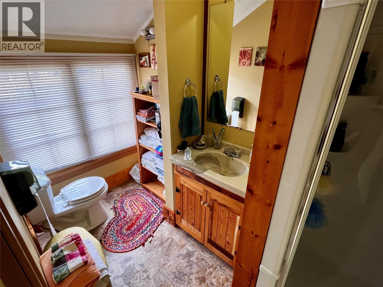 203 4th Avenue Nw, Nakusp, British Columbia  V0G 1R0 - Photo 48 - 10380970