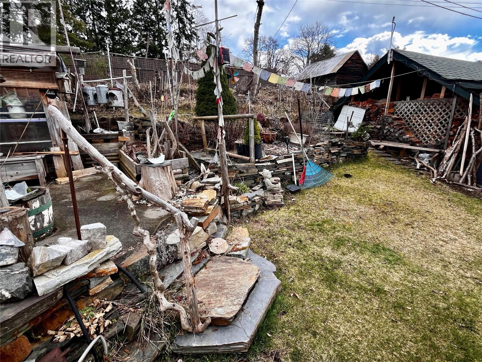 203 4th Avenue Nw, Nakusp, British Columbia  V0G 1R0 - Photo 90 - 10380970