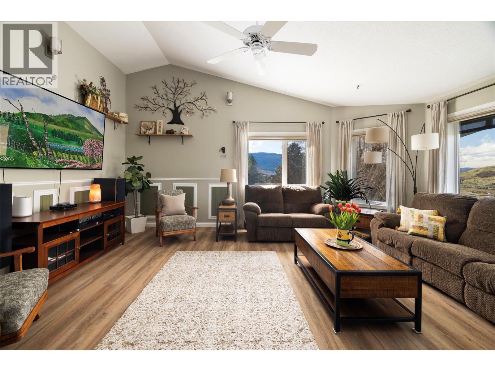 815 Galiano Road, Vernon, British Columbia  V1B 3B3 - Photo 5 - 10380919