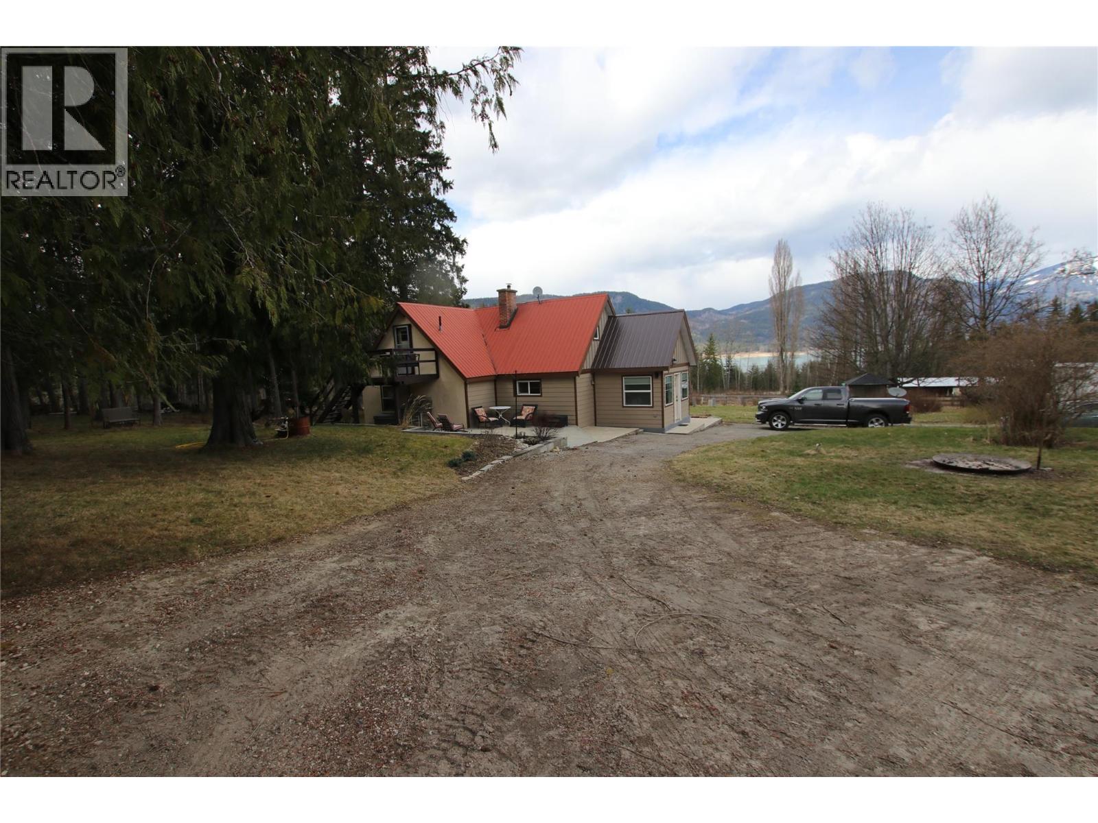 413 Willow Street, Fauquier, British Columbia  V0G 1K0 - Photo 22 - 10381157