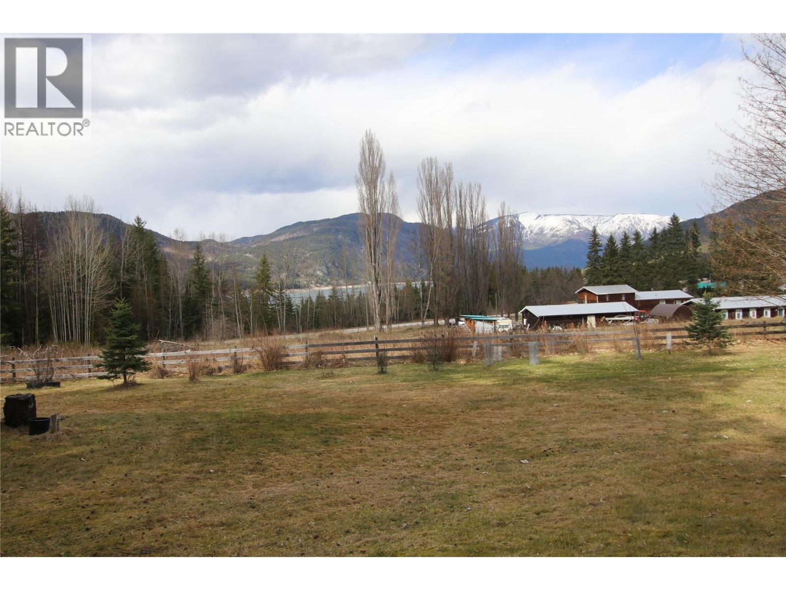 413 Willow Street, Fauquier, British Columbia  V0G 1K0 - Photo 34 - 10381157