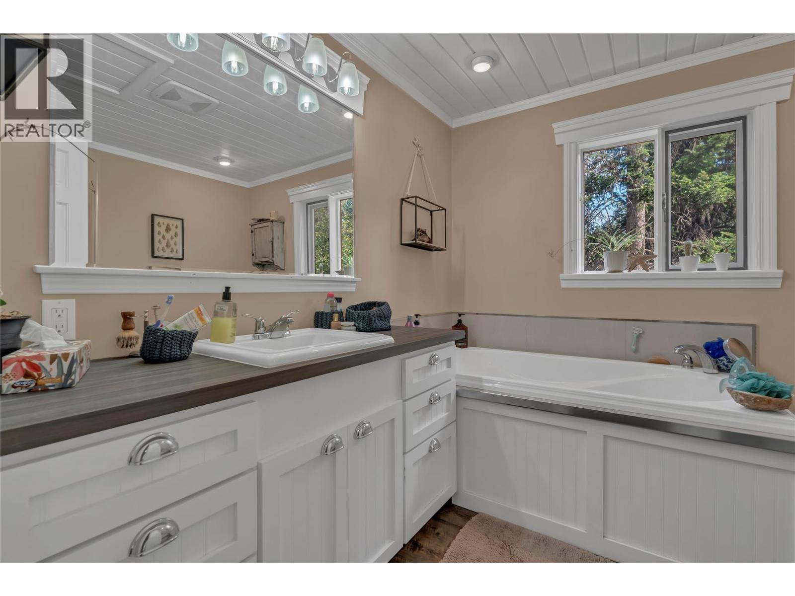 942 Copper Mountain Rd, Princeton, British Columbia  V0X 1W0 - Photo 26 - 10380999