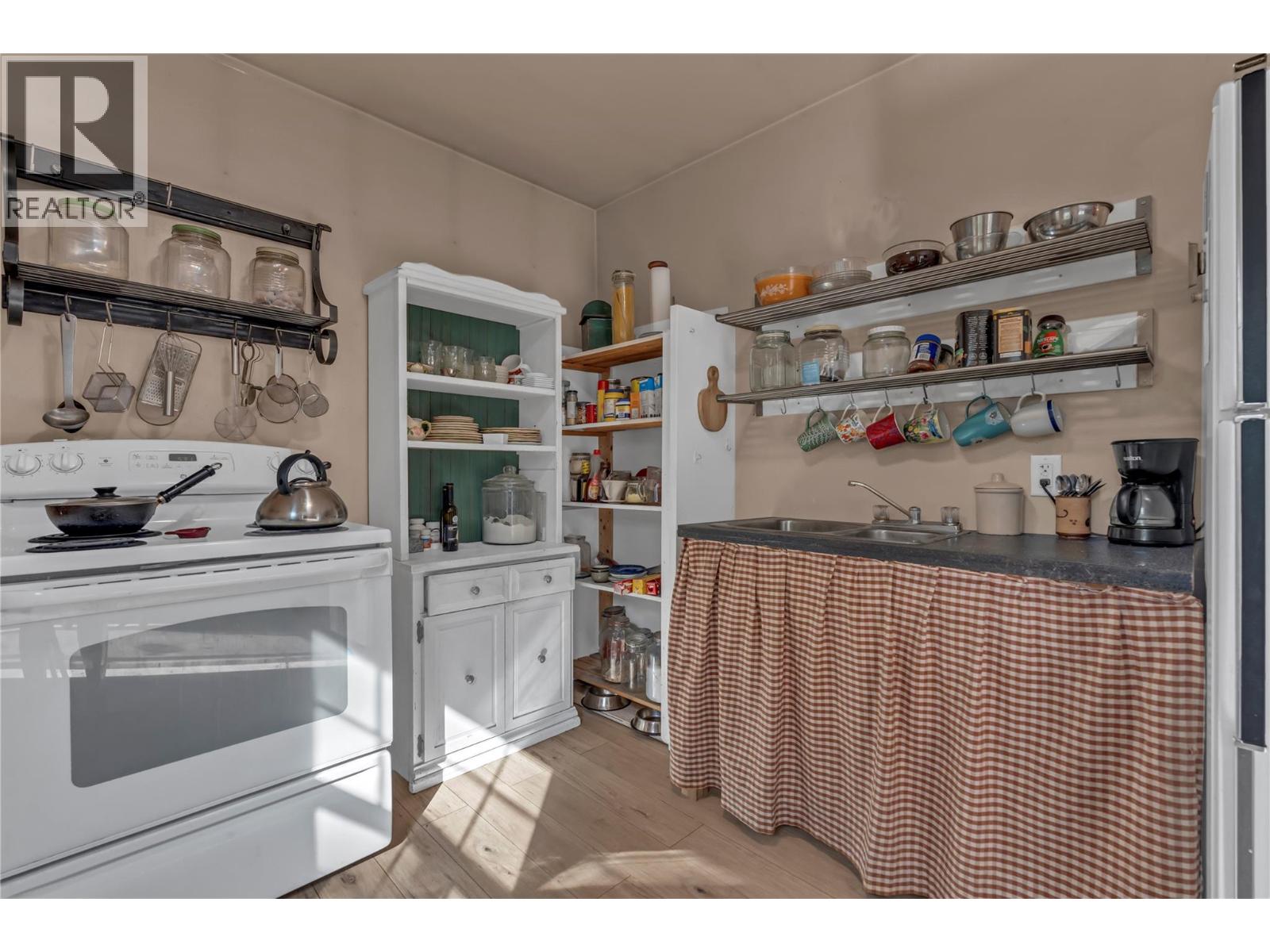 942 Copper Mountain Rd, Princeton, British Columbia  V0X 1W0 - Photo 40 - 10380999