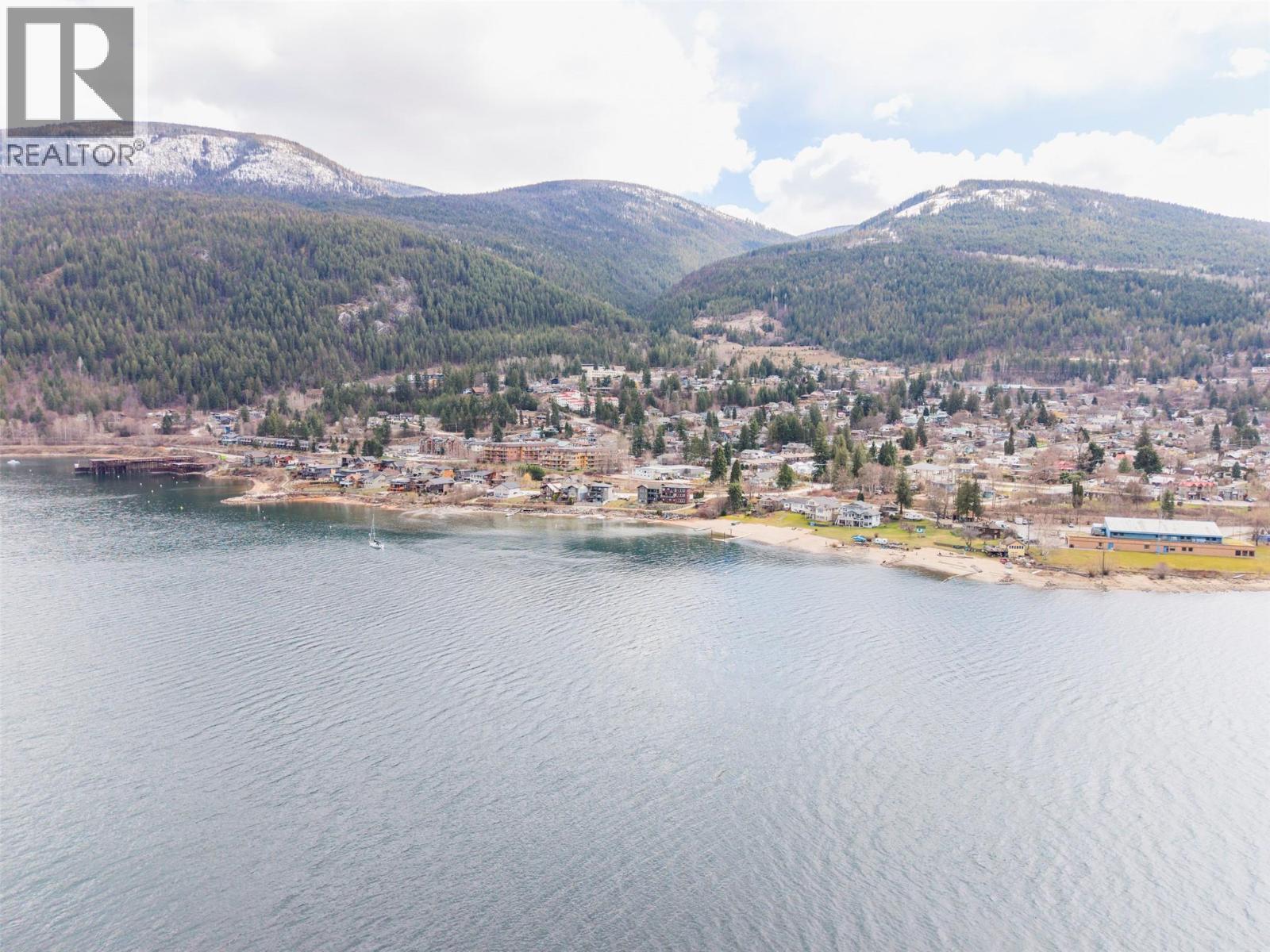 1002 Sproat Drive, Nelson, British Columbia  V1L 7B7 - Photo 13 - 10381001