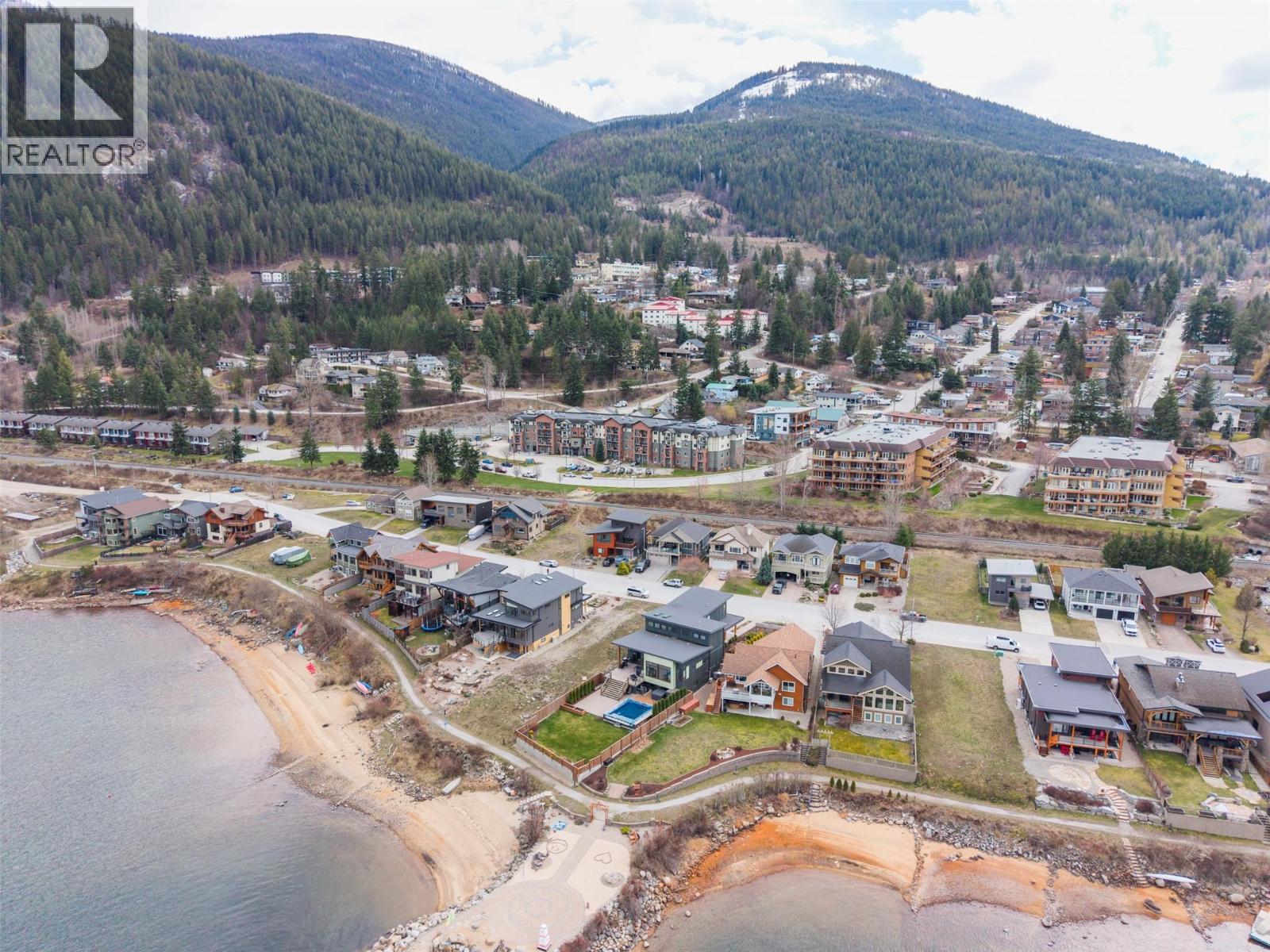 1002 Sproat Drive, Nelson, British Columbia  V1L 7B7 - Photo 15 - 10381001