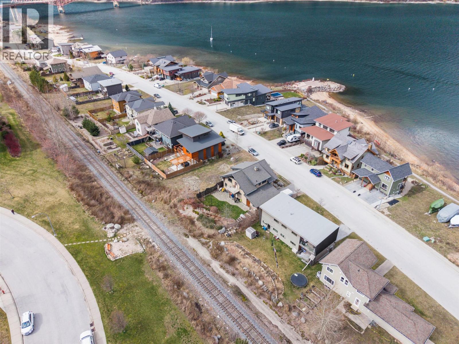 1002 Sproat Drive, Nelson, British Columbia  V1L 7B7 - Photo 6 - 10381001