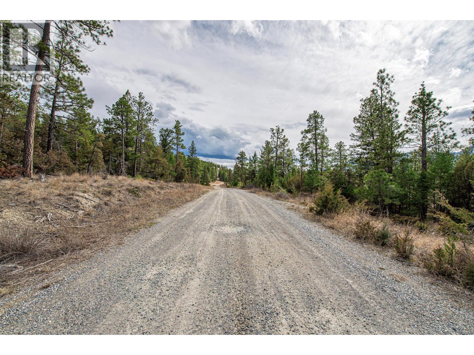 8850 Grainger Road, Canal Flats, British Columbia  V0B 1B0 - Photo 13 - 10381191