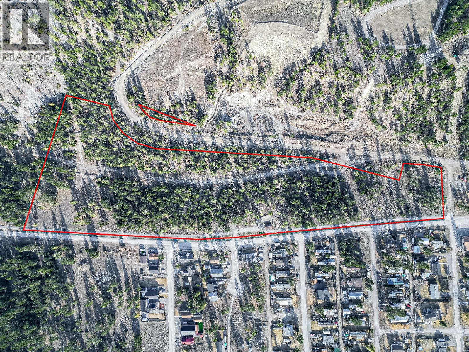 8850 Grainger Road, Canal Flats, British Columbia  V0B 1B0 - Photo 2 - 10381191