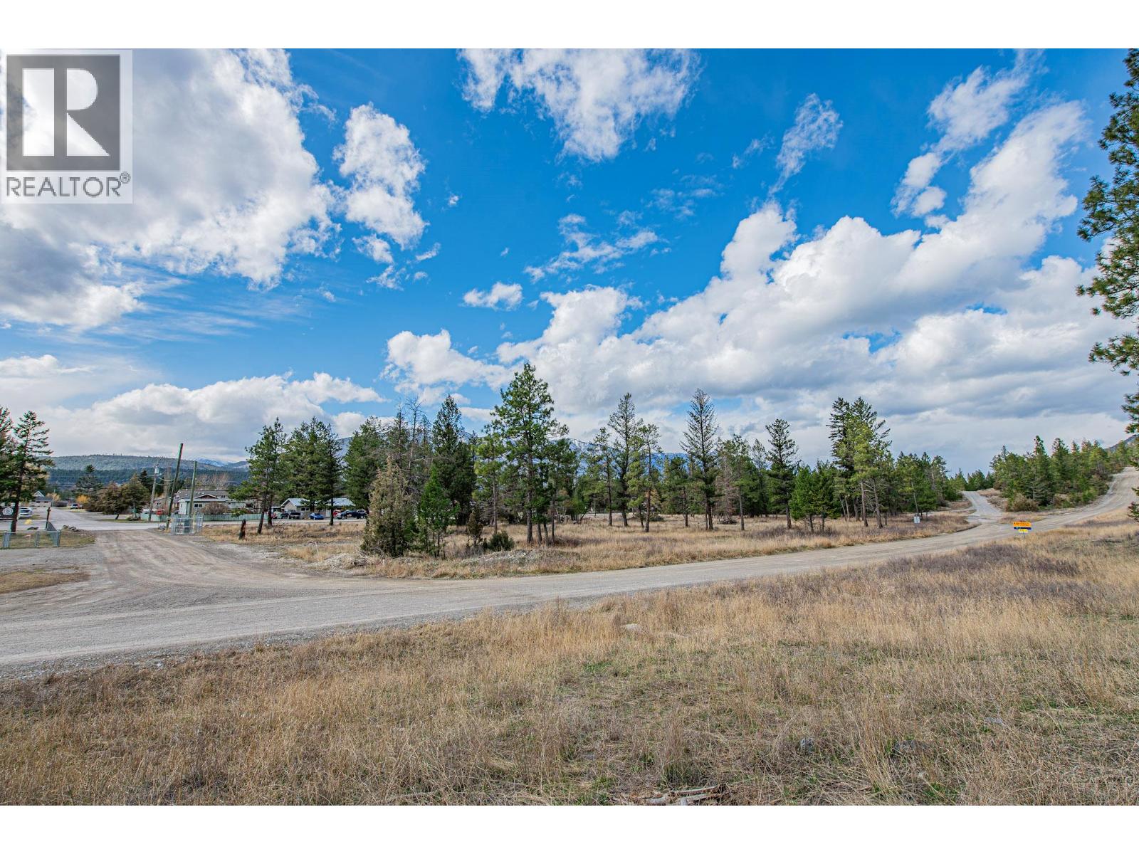 8850 Grainger Road, Canal Flats, British Columbia  V0B 1B0 - Photo 25 - 10381191