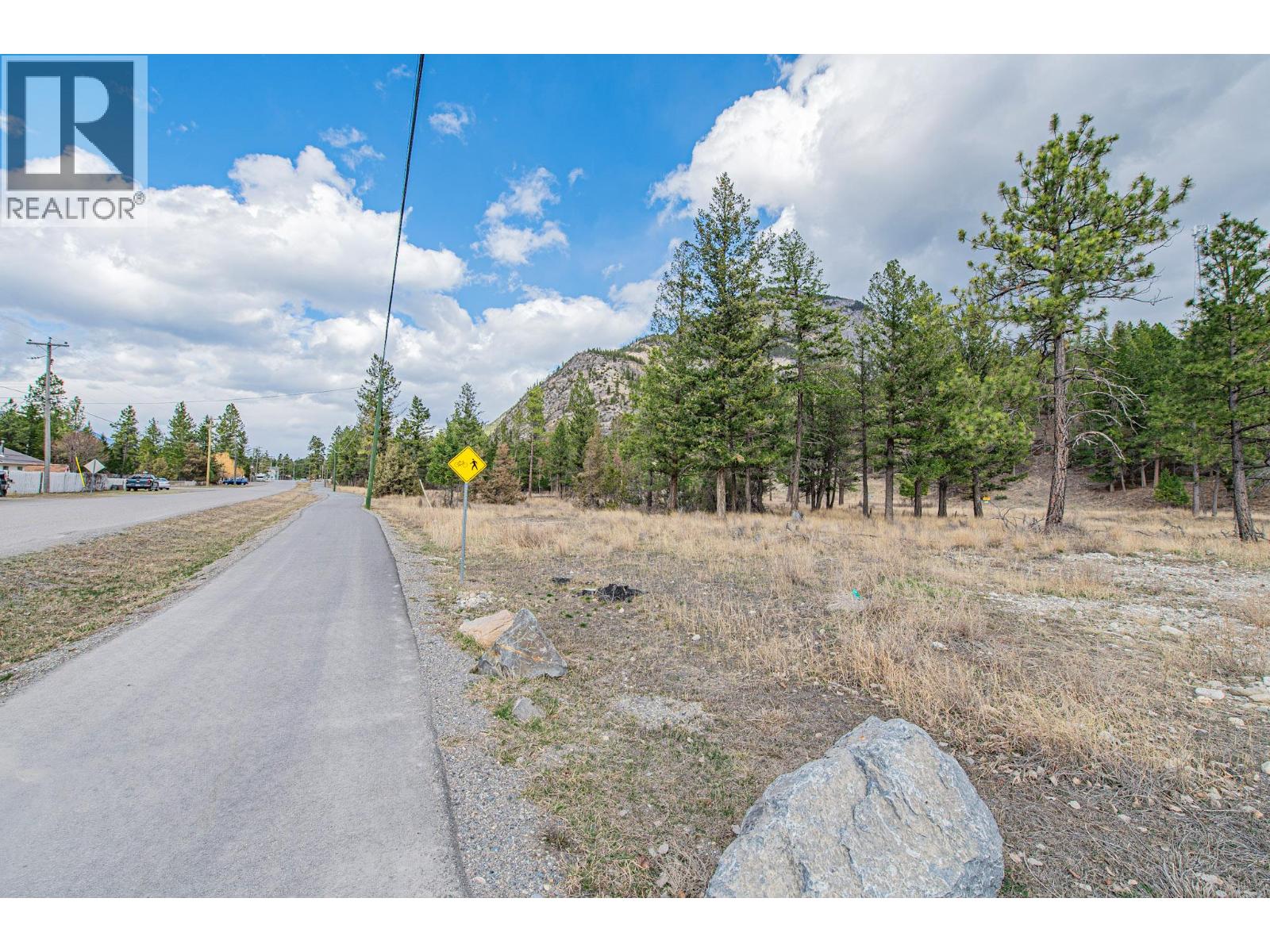 8850 Grainger Road, Canal Flats, British Columbia  V0B 1B0 - Photo 28 - 10381191