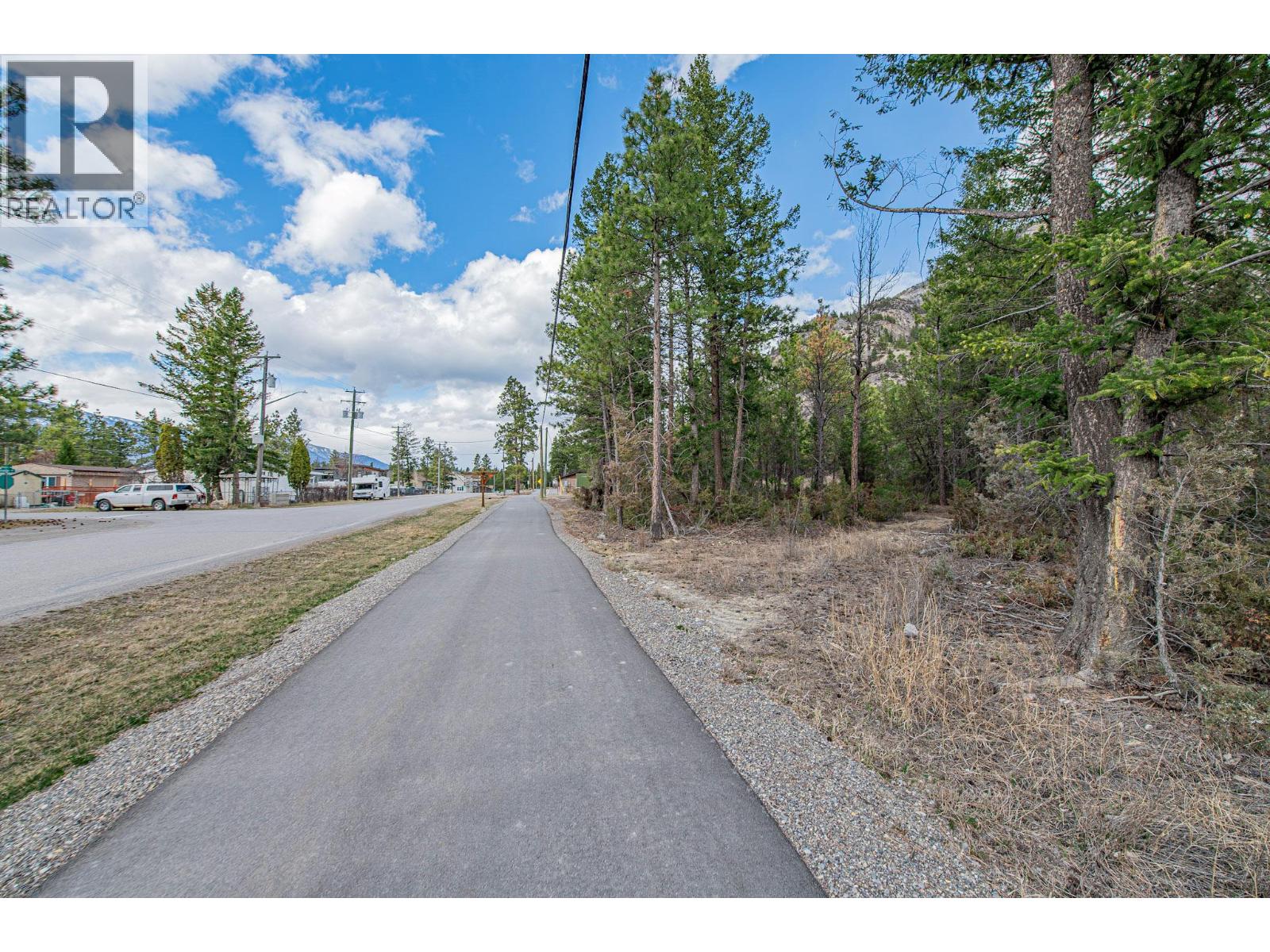 8850 Grainger Road, Canal Flats, British Columbia  V0B 1B0 - Photo 30 - 10381191