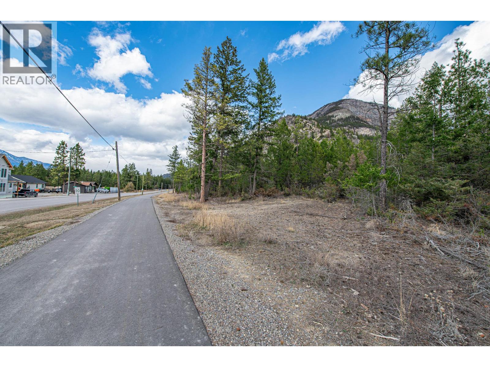 8850 Grainger Road, Canal Flats, British Columbia  V0B 1B0 - Photo 31 - 10381191